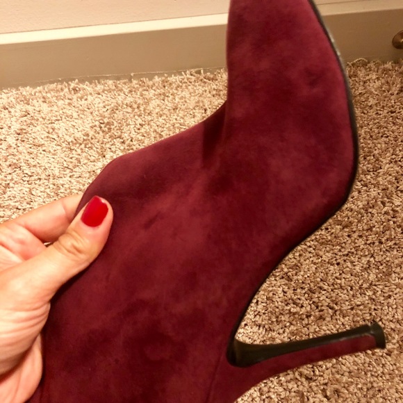 Vince Camuto plum booties 💜👠👑 - Picture 2 of 6